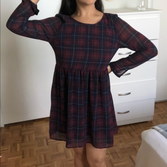 Adorable plaid dress - Picture 1 of 2